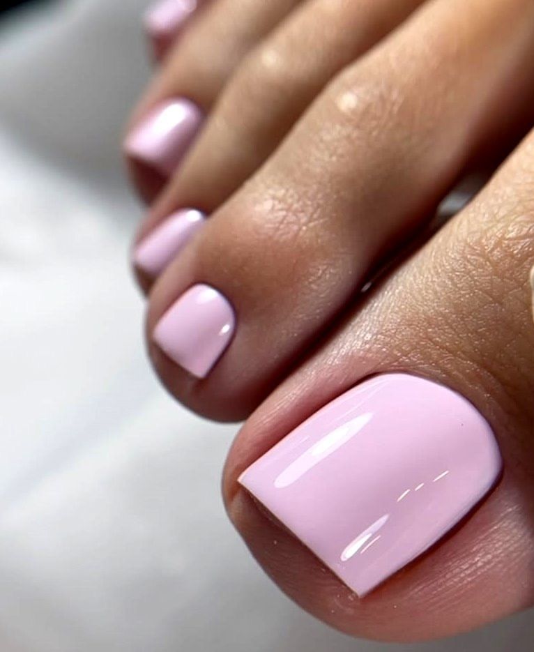 Glossy pink pedicure
